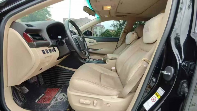 深圳12年丰田皇冠4