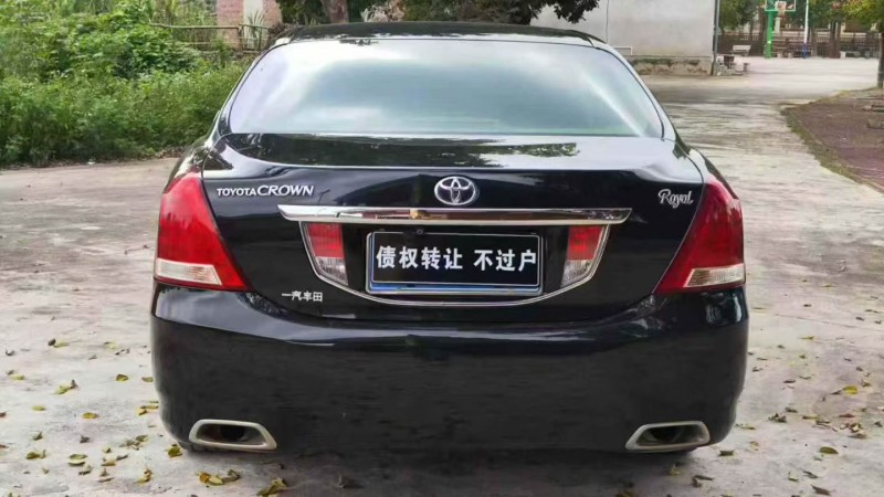 深圳12年丰田皇冠9
