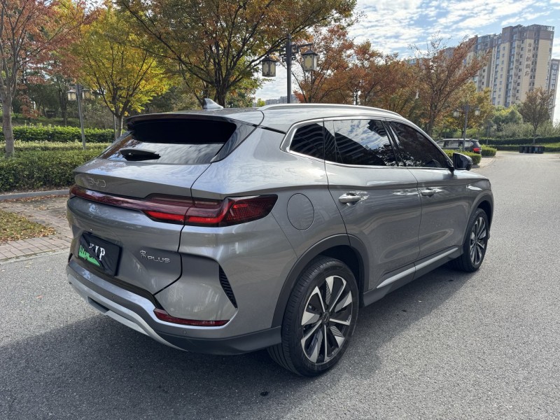 盐城25年比亚迪宋5