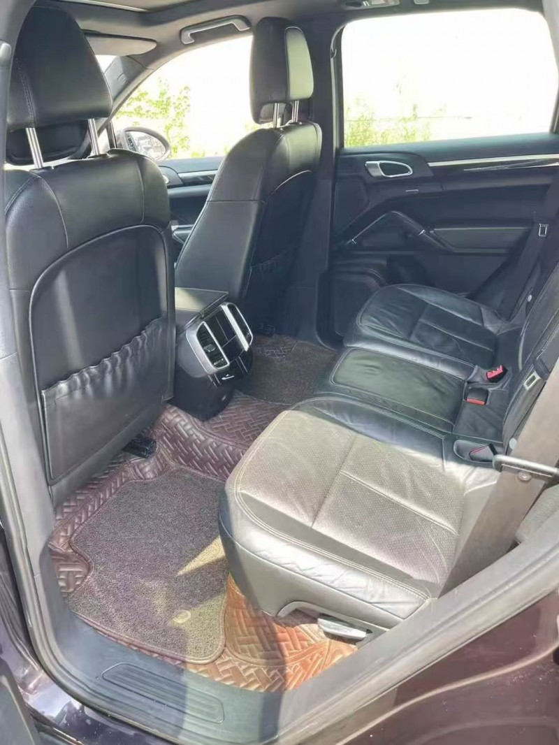 景德镇11年保时捷卡宴5