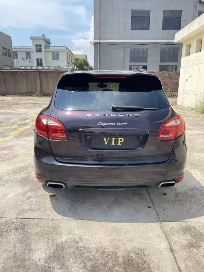 景德镇11年保时捷卡宴9