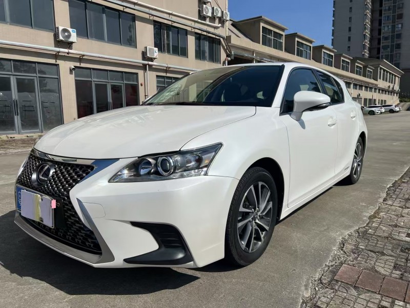 江门21年雷克萨斯CT2