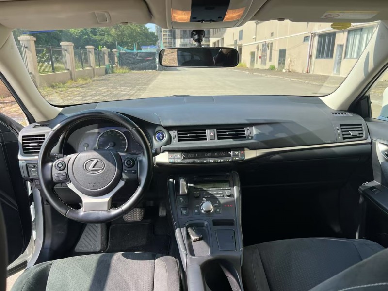 江门21年雷克萨斯CT6