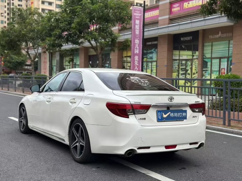 东莞16年丰田锐志7