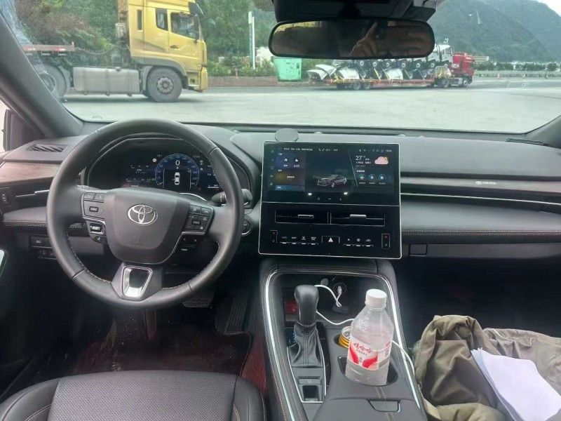 绍兴25年丰田亚洲龙5