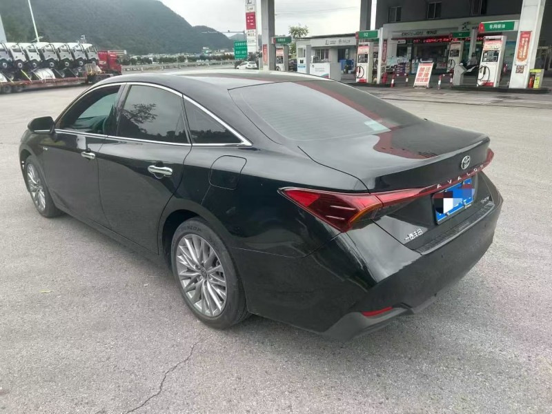 绍兴25年丰田亚洲龙8