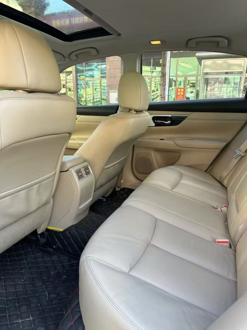 东莞18年日产天籁5