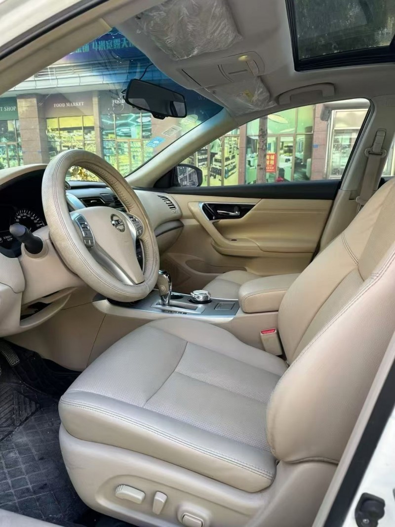 东莞18年日产天籁6