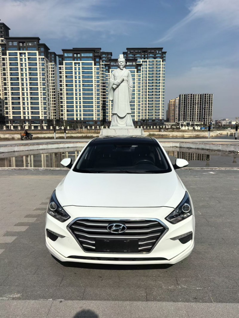 菏泽19年现代名图1