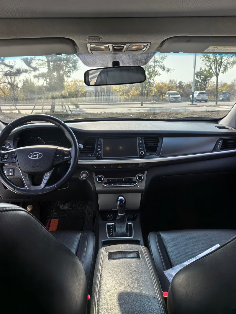 菏泽19年现代名图7