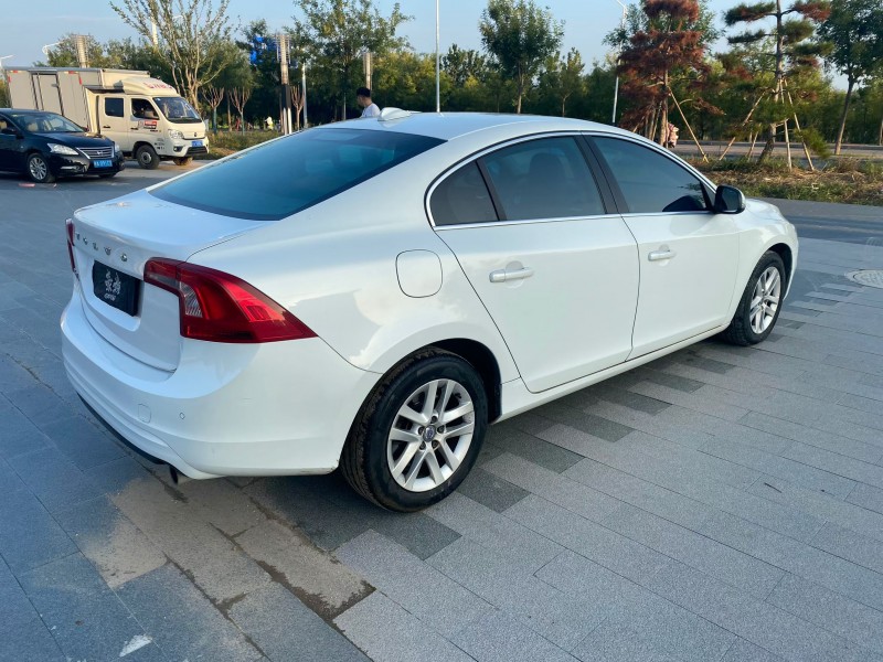 菏泽17年沃尔沃S60L4