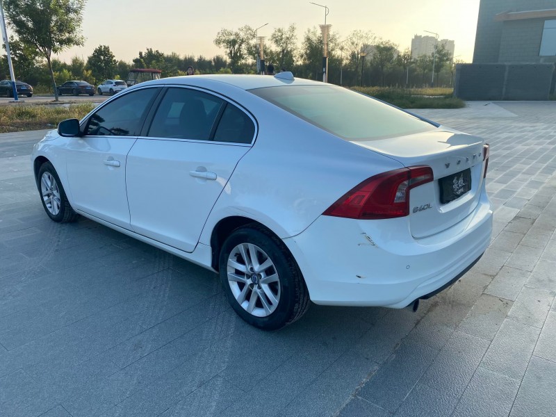 菏泽17年沃尔沃S60L5