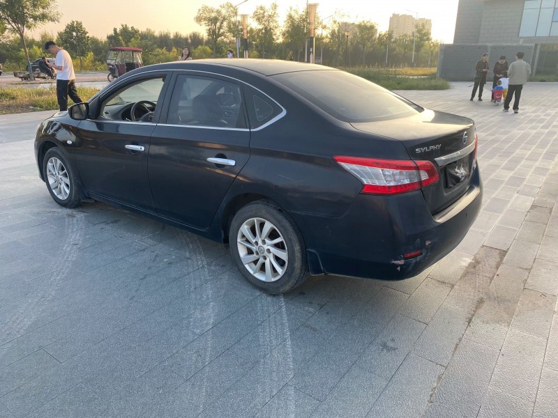 菏泽14年日产轩逸4