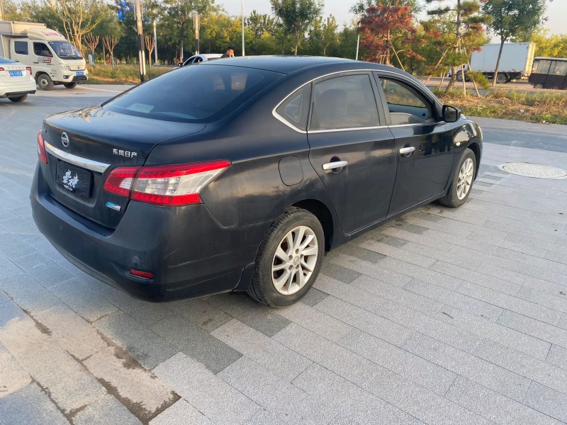 菏泽14年日产轩逸5