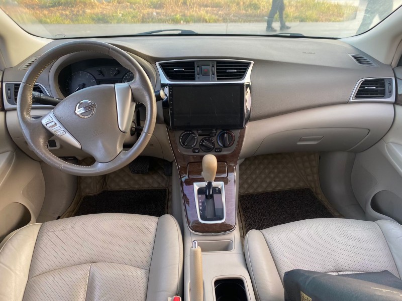 菏泽14年日产轩逸6