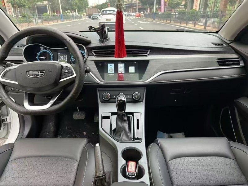 东莞22年吉利帝豪5