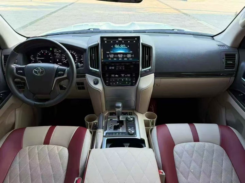 汕头23年丰田兰德酷路泽5