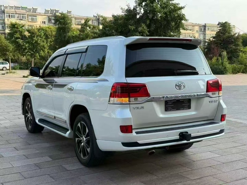 汕头23年丰田兰德酷路泽9