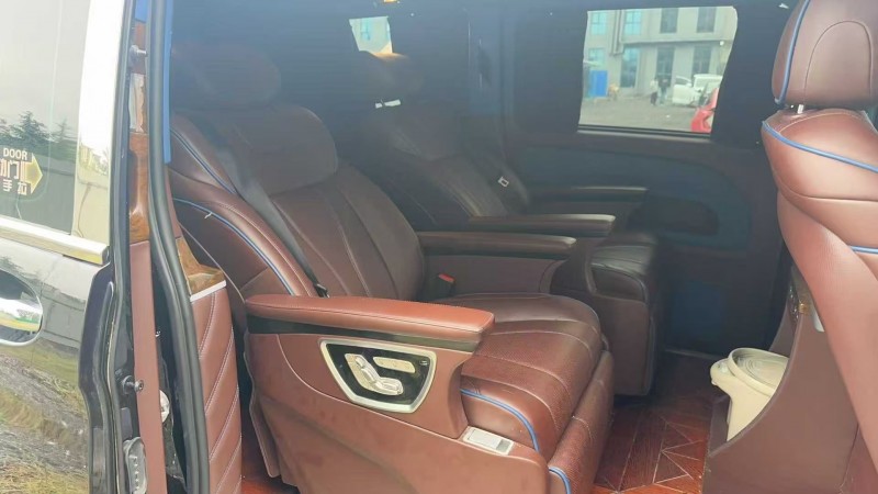 焦作19年奔驰威霆6