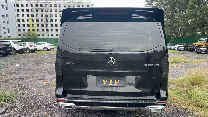 焦作19年奔驰威霆9