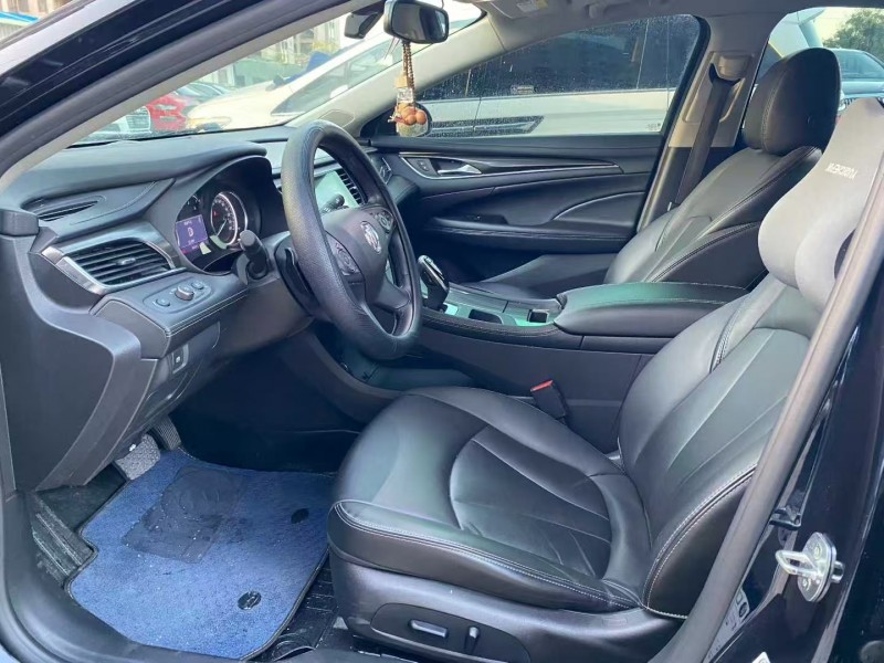 焦作21年别克君越5