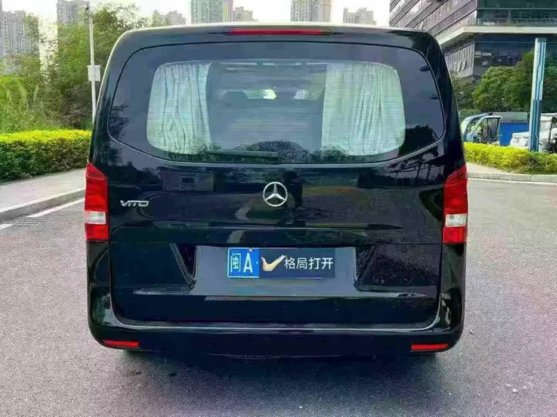 韶关18年奔驰威霆8