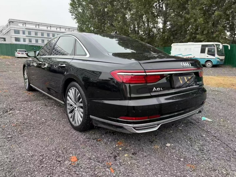 焦作19年奥迪A8L7