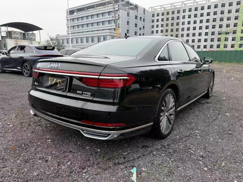 焦作19年奥迪A8L8