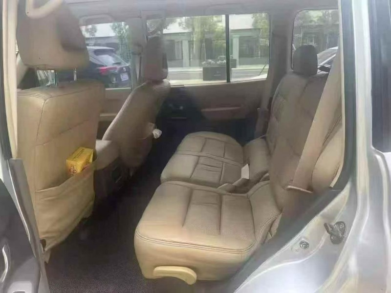 深圳12年三菱帕杰罗6