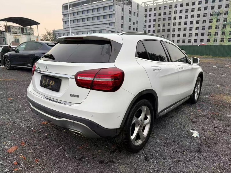 焦作18年奔驰GLA7