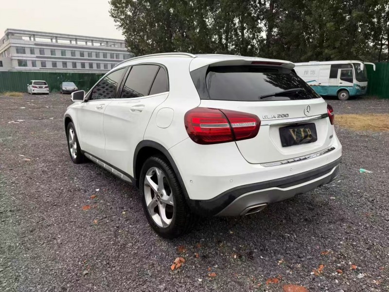 焦作18年奔驰GLA8