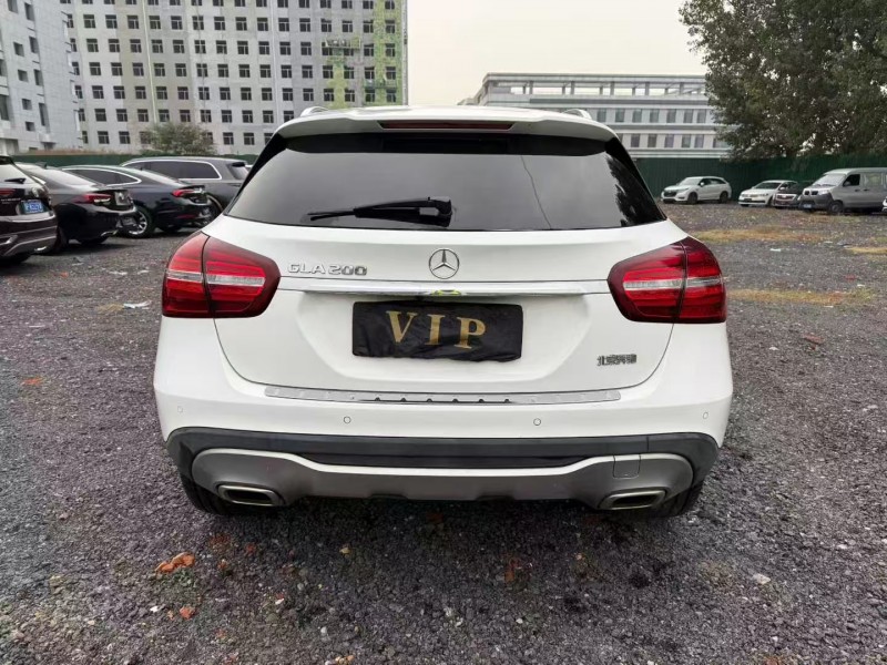 焦作18年奔驰GLA9