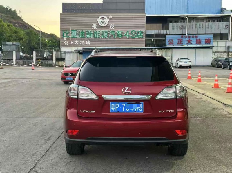 深圳11年雷克萨斯RX8