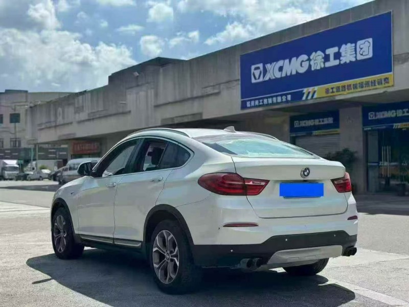 南平16年宝马X44