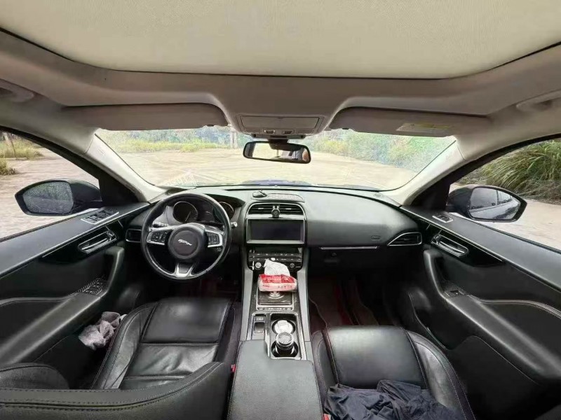 湘潭17年捷豹F-PACE9