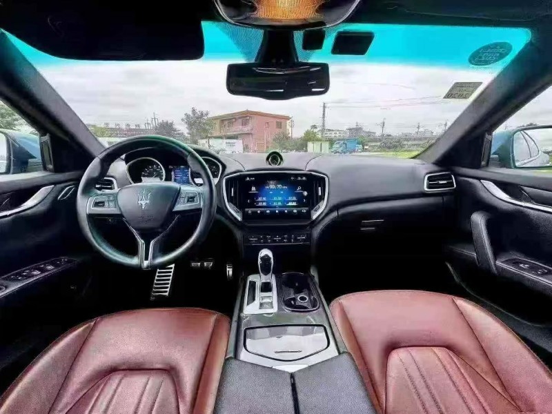 深圳16年玛莎拉蒂Ghibli5