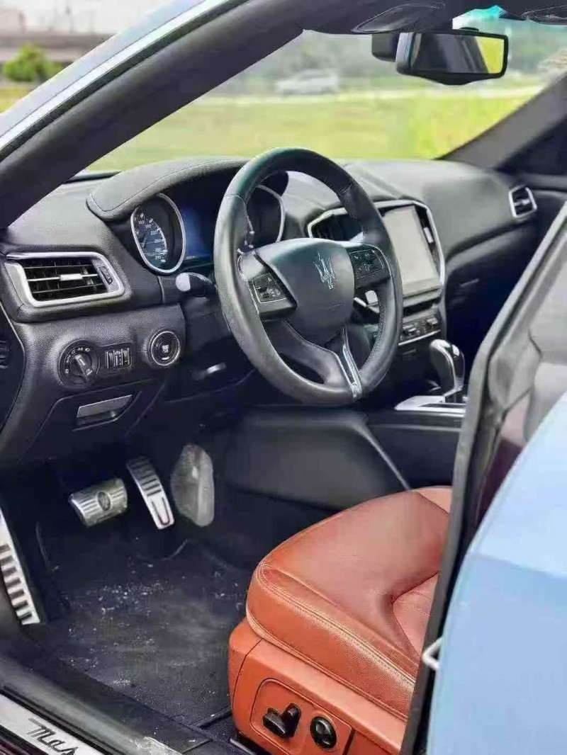 深圳16年玛莎拉蒂Ghibli6