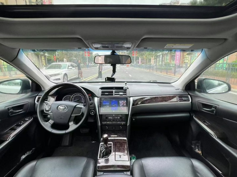 东莞16年丰田凯美瑞4