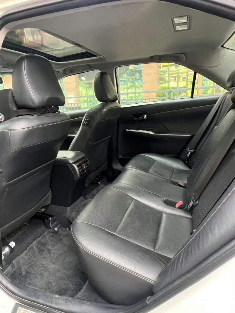 东莞16年丰田凯美瑞5