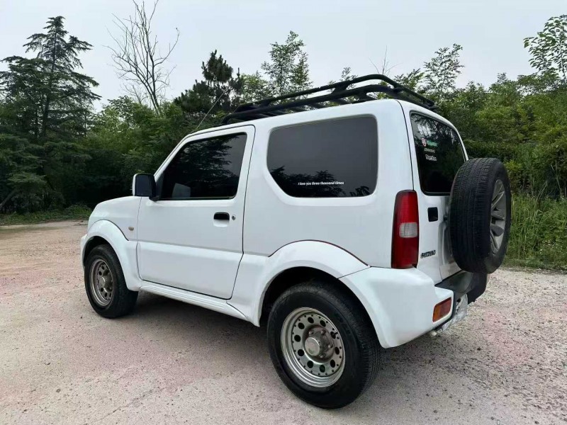 青岛16年铃木吉姆尼9