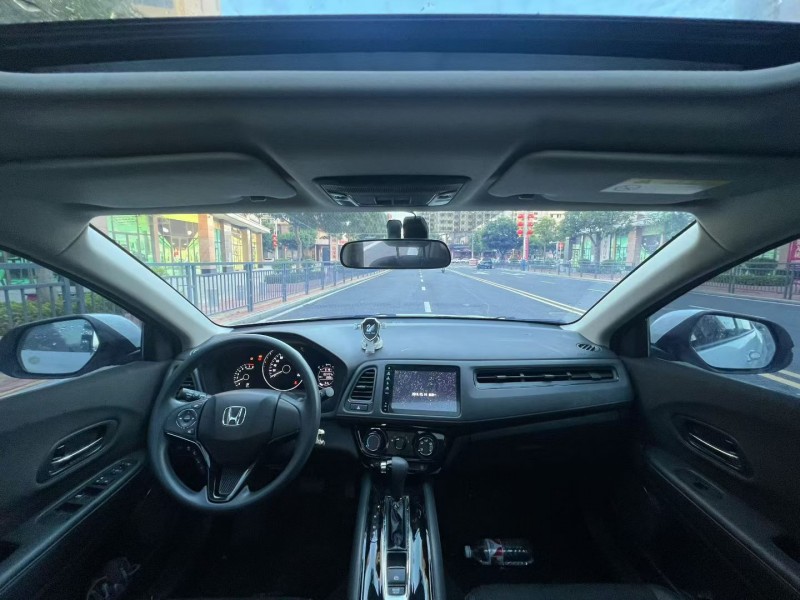 东莞21年本田缤智4