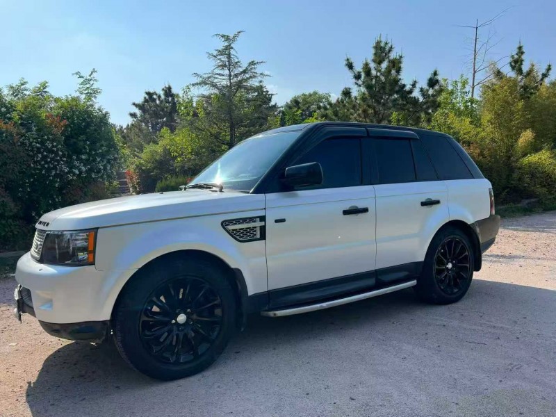 青岛10年路虎揽胜运动2