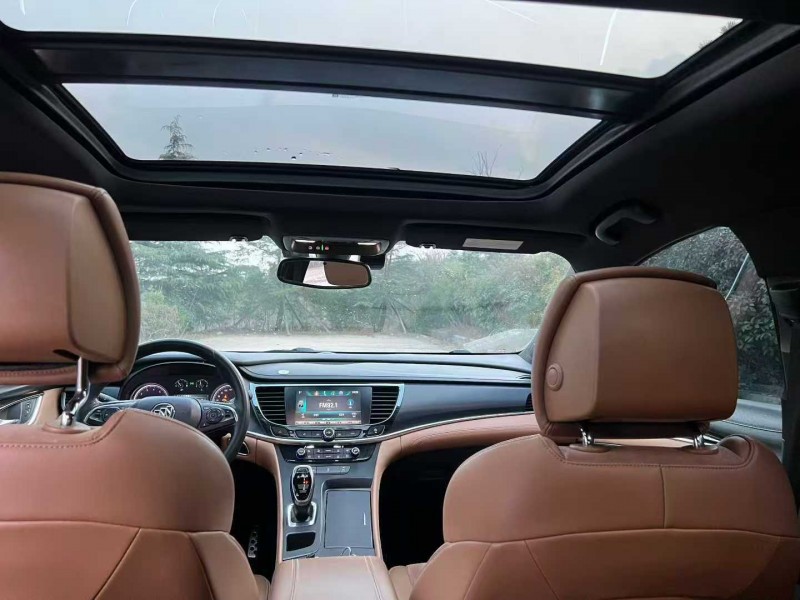 青岛17年别克君越4