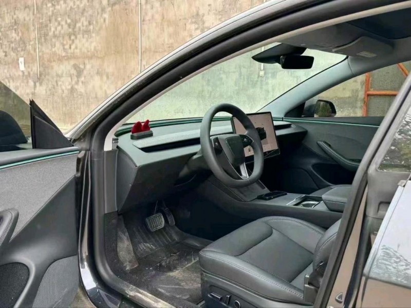 宜昌25年特斯拉MODEL 35