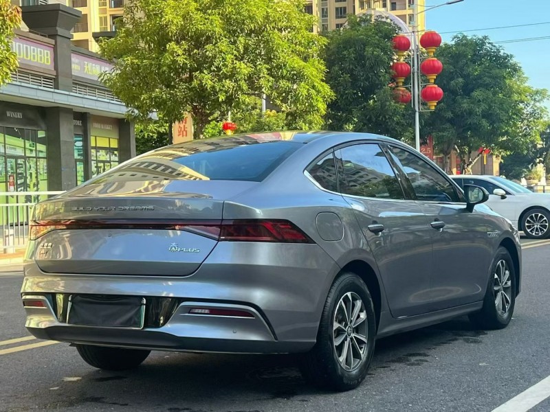 东莞24年比亚迪秦8