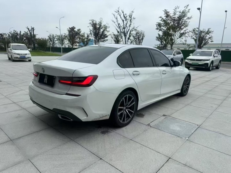 苏州21年宝马3系7