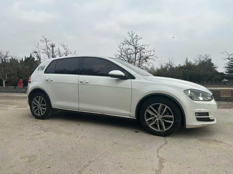 青岛16年大众高尔夫7