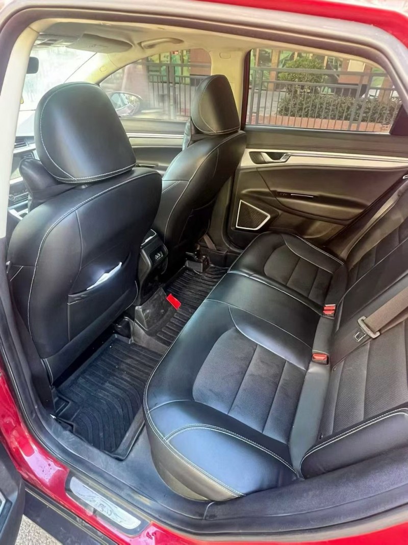 东莞19年吉利帝豪6