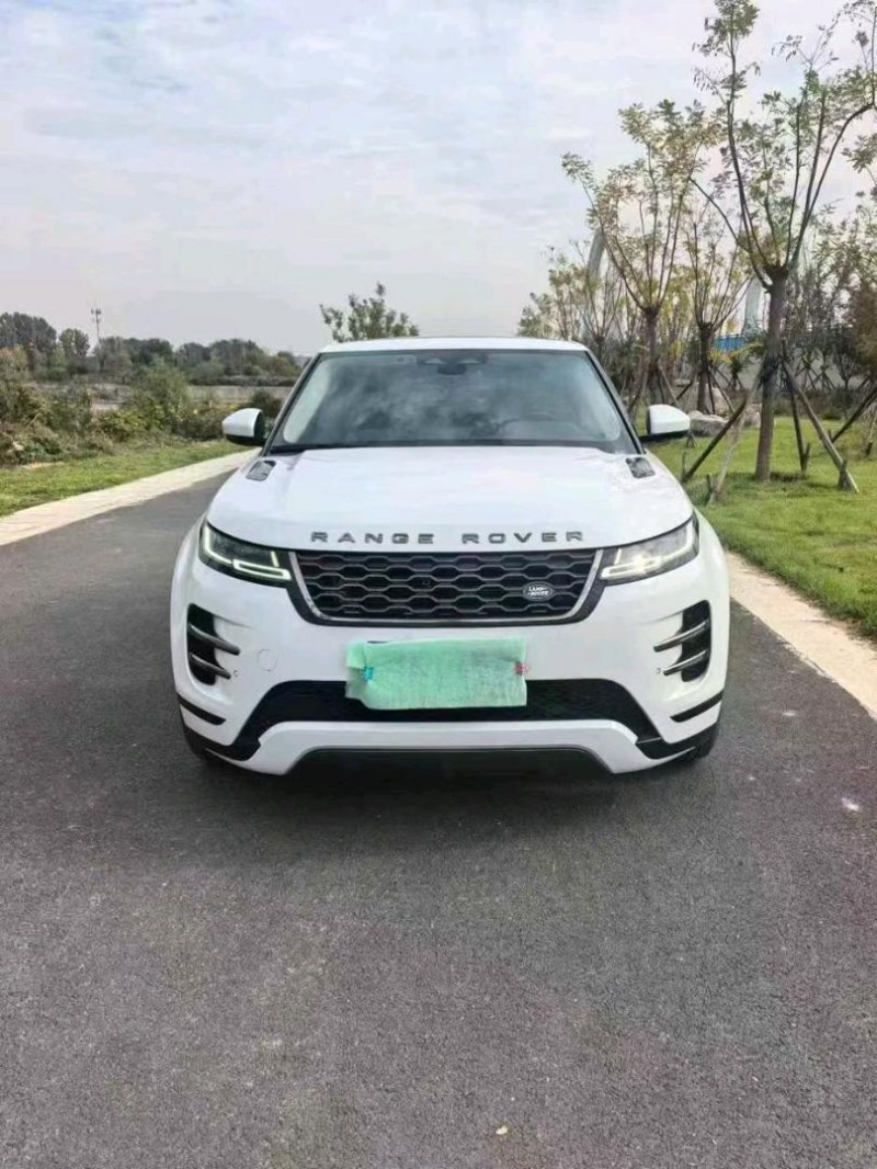 东营22年路虎极光1