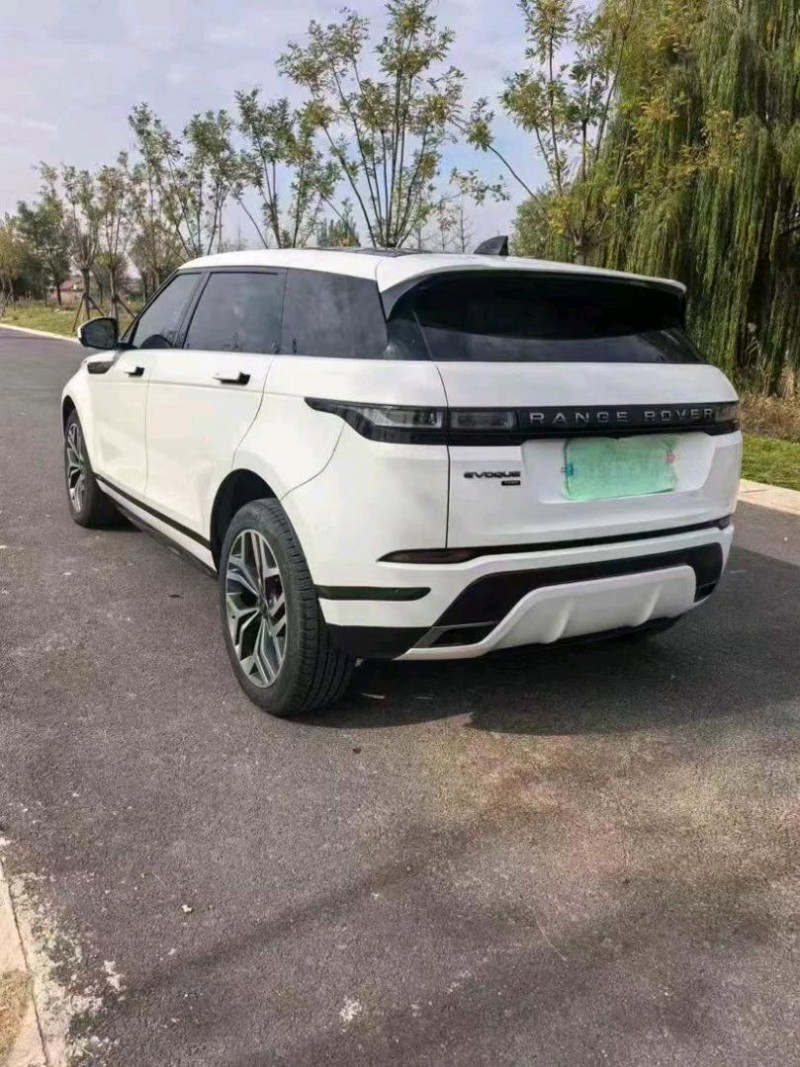 东营22年路虎极光3